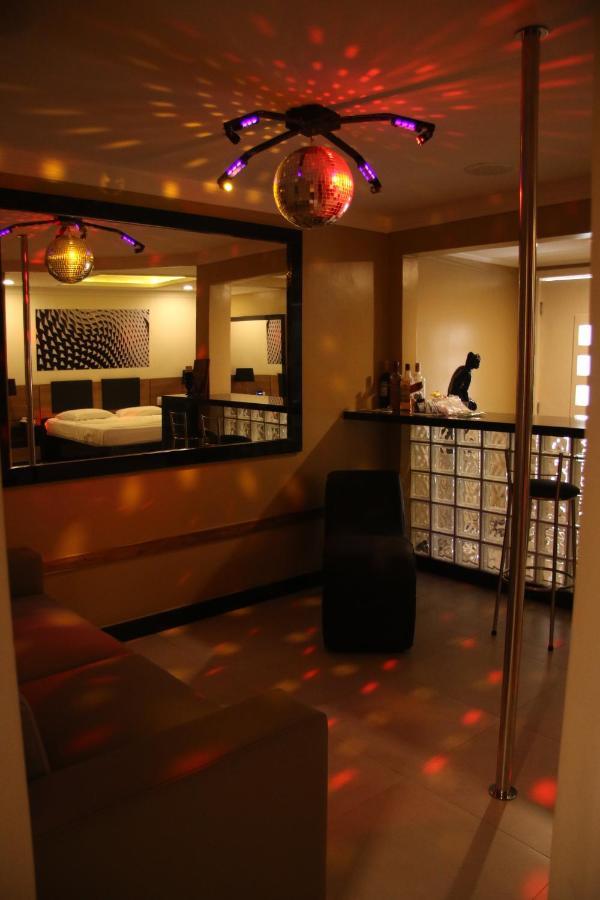 Motel Hollywood Σαλβαντόρ Εξωτερικό φωτογραφία